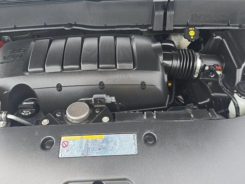 Used 2016 Chevrolet Traverse LS FWD image 11