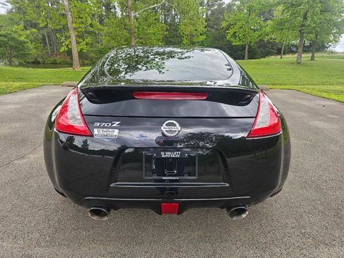 Used 2014 Nissan 370Z Coupe RWD image 7