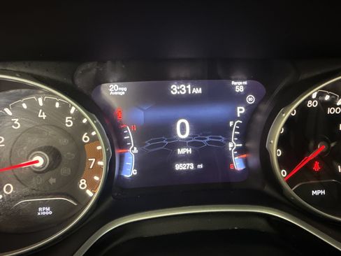 Used 2018 Jeep Compass Sport w/ Tech Group FWD image 18