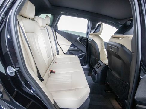 Used 2025 BMW X3 M50 image 11