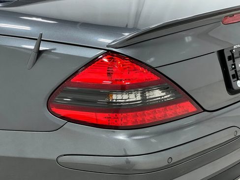 Used 2005 Mercedes-Benz SL 500 image 31