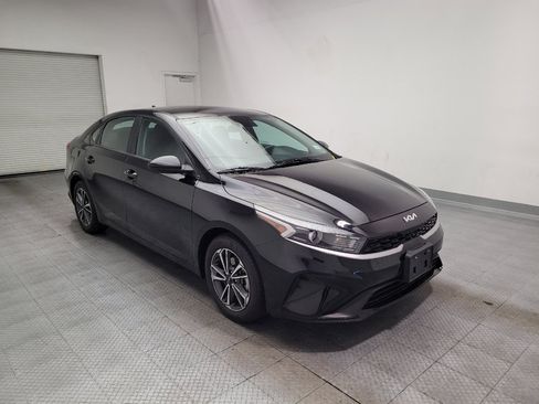 Used 2022 Kia Forte LXS FWD image 13