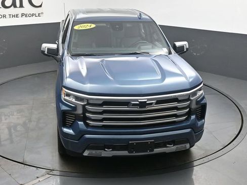 Used 2024 Chevrolet Silverado 1500 High Country w/ High Country Premium Package AWD/4WD image 58