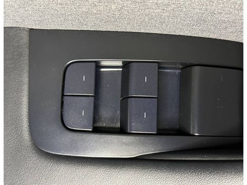 Used 2024 Tesla Model 3 Standard Range image 37