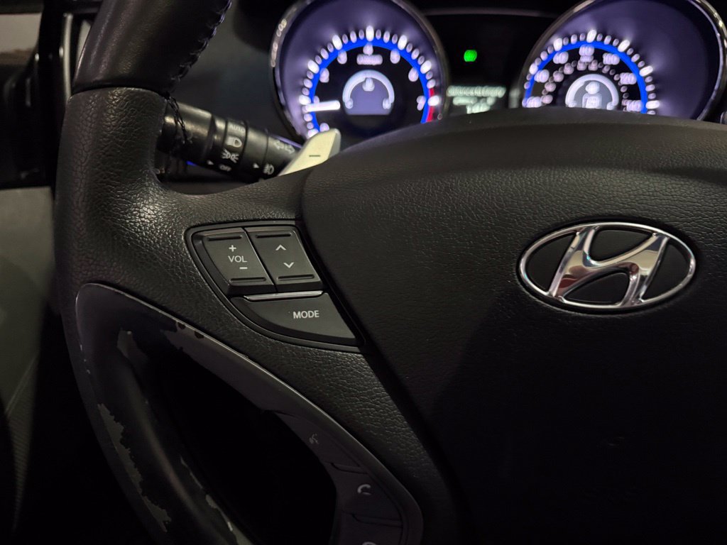 Used 2013 Hyundai Sonata Limited FWD image 16