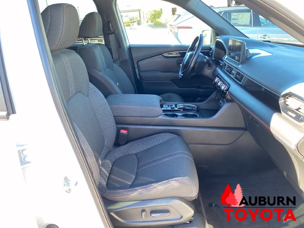Used 2023 Honda Pilot Sport image 22