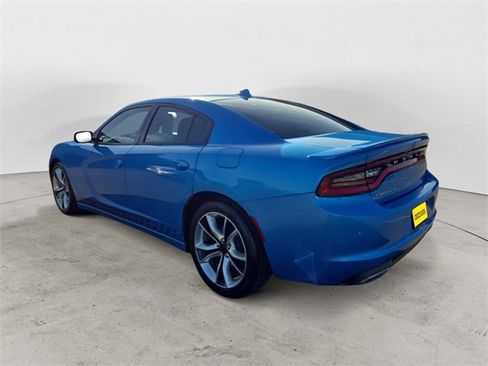 Used 2015 Dodge Charger R/T image 3