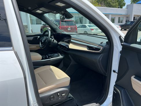 Used 2026 Buick Enclave Preferred FWD image 13