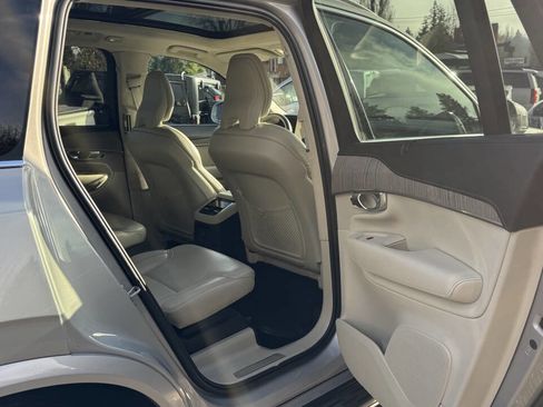 Used 2023 Volvo XC90 T8 Ultimate w/ Lounge Package image 19