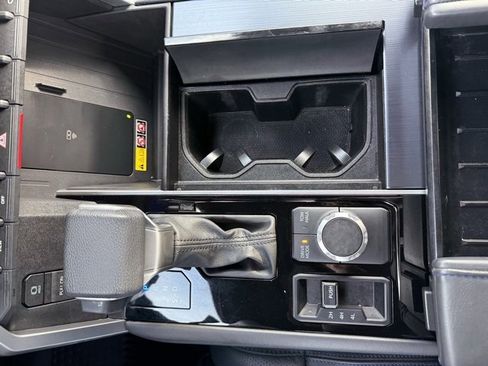 Used 2025 Toyota Tundra Platinum image 26