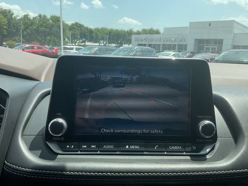 Used 2023 Nissan Rogue SV w/ SV Premium B Package FWD image 26