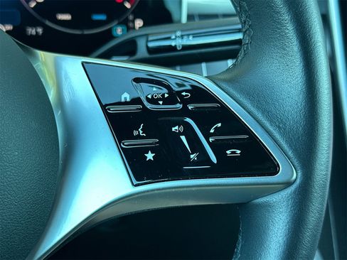 Certified 2025 Mercedes-Benz C 300 4MATIC Sedan image 28