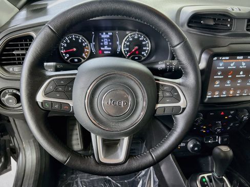 Used 2023 Jeep Renegade Latitude w/ Premium Group AWD/4WD image 11
