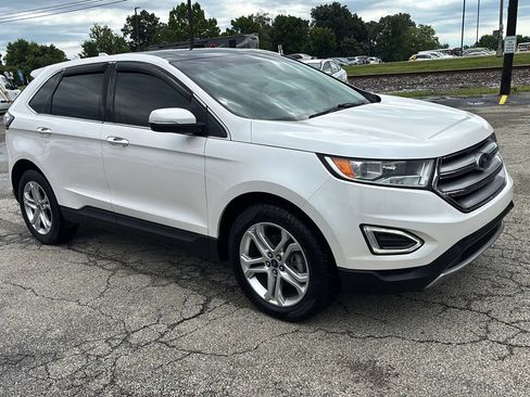 Used 2017 Ford Edge Titanium w/ Equipment Group 301A FWD image 19