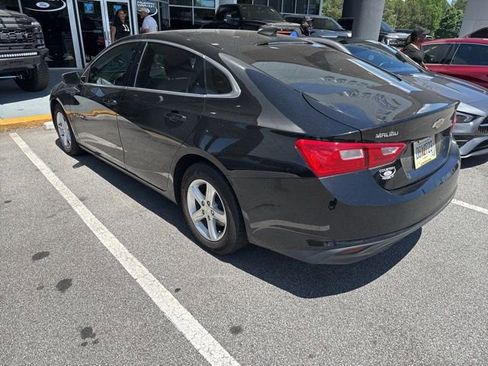 Used 2021 Chevrolet Malibu LS FWD image 3