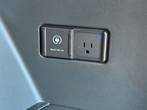 New 2026 Hyundai Ioniq 9 Limited w/ Tow & Go Package image 16