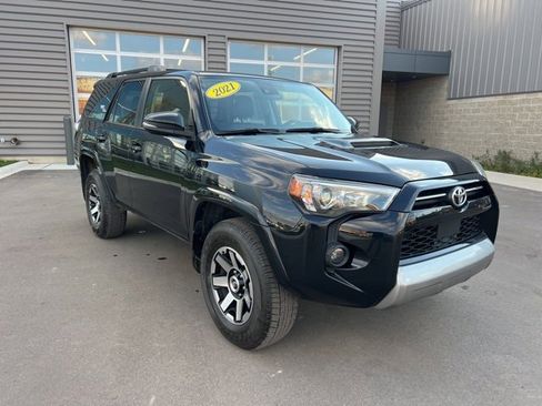 Used 2021 Toyota 4Runner TRD Off-Road Premium w/ Moonroof Package image 3