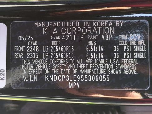 Used 2025 Kia Niro LX FWD image 35