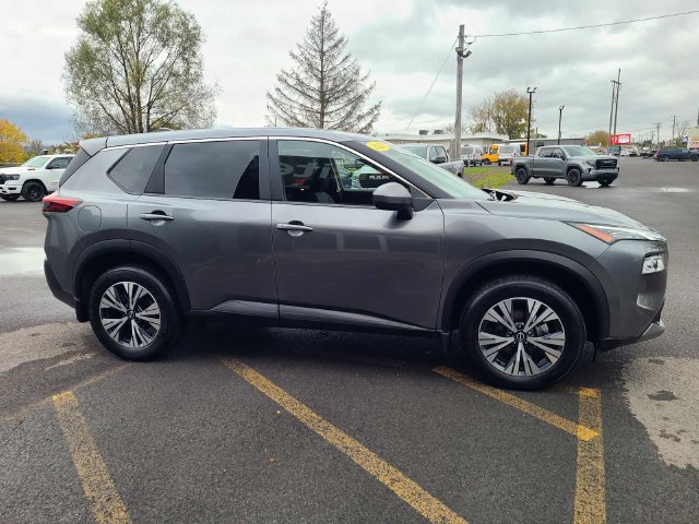 Used 2023 Nissan Rogue SV AWD/4WD image 5