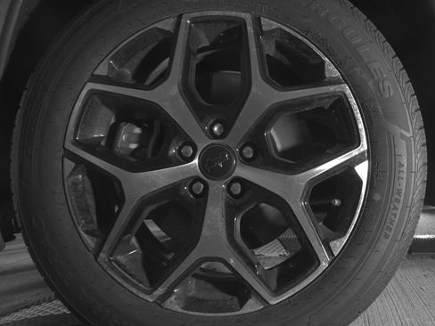 Used 2025 Jeep Compass Limited image 12