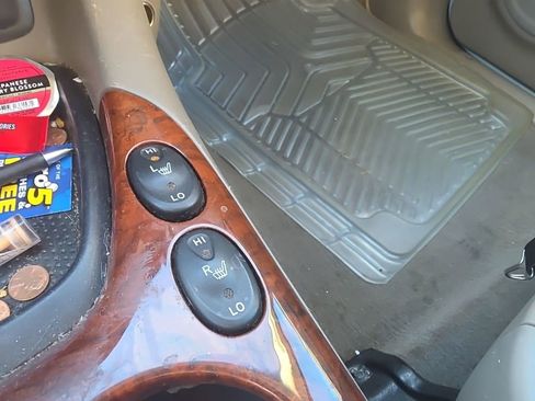 Used 2007 Toyota Sequoia Limited image 25