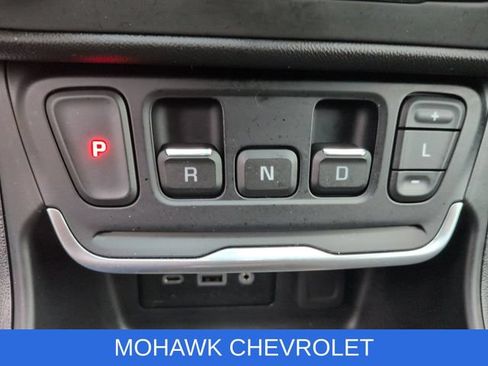 Used 2019 GMC Terrain SLE w/ Driver Convenience Package AWD/4WD image 16