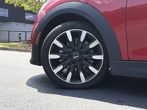 Used 2022 MINI Cooper 4-Door Hardtop FWD image 17