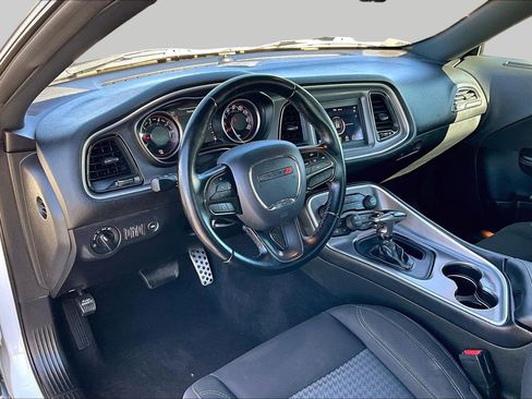 Used 2021 Dodge Challenger SXT image 12