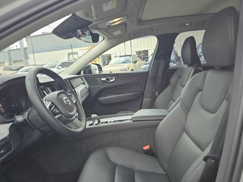 Certified 2025 Volvo XC60 B5 Plus AWD/4WD image 24
