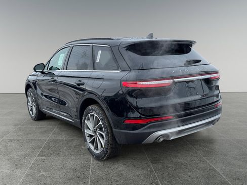 New 2026 Lincoln Corsair Premiere image 3