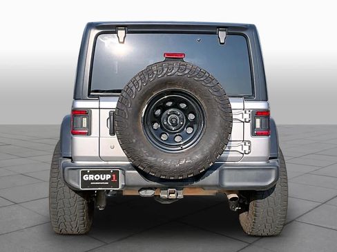 Used 2018 Jeep Wrangler Unlimited Sport S AWD/4WD image 4