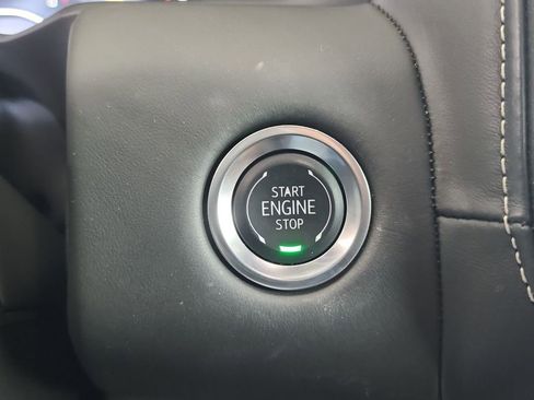 Certified 2024 GMC Yukon Denali Ultimate w/ LPO, Floor Liner Package AWD/4WD image 17