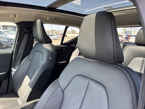 New 2025 Volvo XC40 B5 Core w/ Protection Package Premier image 16