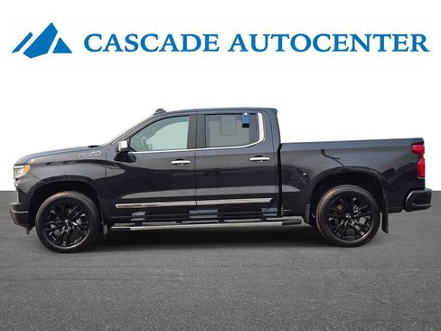 Certified 2022 Chevrolet Silverado 1500 High Country w/ Technology Package AWD/4WD image 3