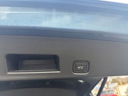 Used 2024 Chevrolet Traverse LT w/ Enhanced Driving Package image 48