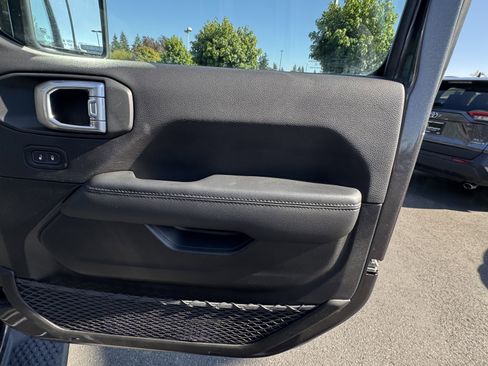 Used 2022 Jeep Wrangler Unlimited Sahara image 10