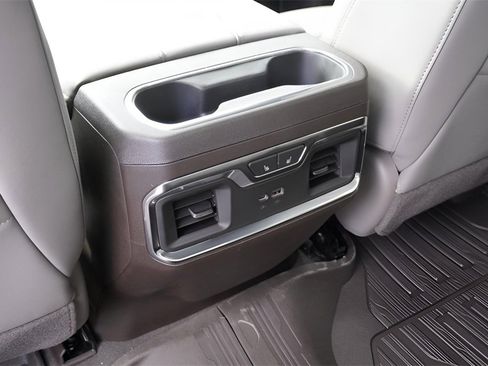 New 2026 GMC Sierra 1500 SLT image 29