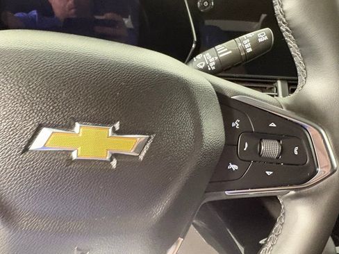Used 2025 Chevrolet Trax LT w/ Driver Confidence Package FWD image 19