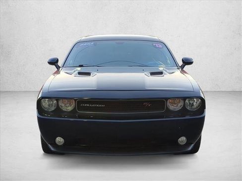 Used 2013 Dodge Challenger R/T RWD image 2