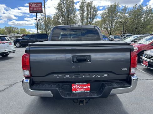 Used 2017 Toyota Tacoma TRD Off-Road w/ Tow Package (A/T) image 8