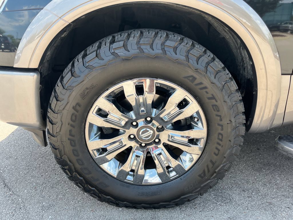 Used 2019 Nissan Titan Platinum Reserve AWD/4WD image 29