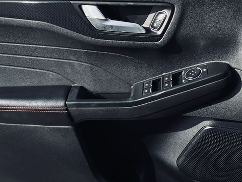 Used 2025 Ford Escape ST-Line image 20