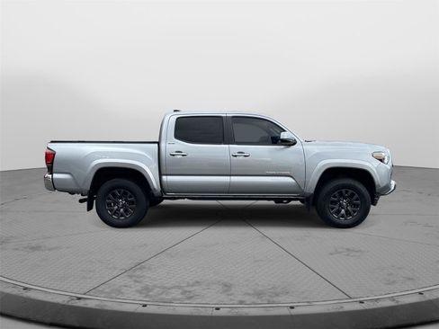 Used 2022 Toyota Tacoma SR5 image 2