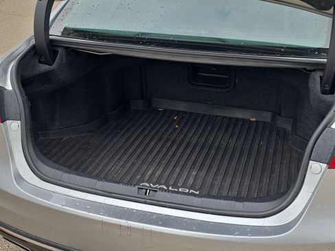 Used 2018 Toyota Avalon Limited w/ All Weather Liner Package image 23