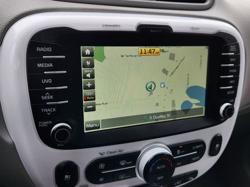 Used 2016 Kia Soul EV + w/ Paint Protection Film Package image 20