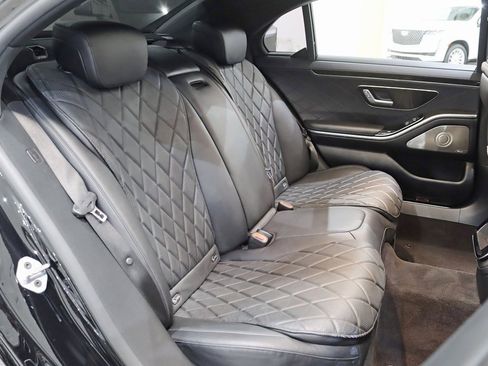 Used 2021 Mercedes-Benz S 580 4MATIC Sedan image 31