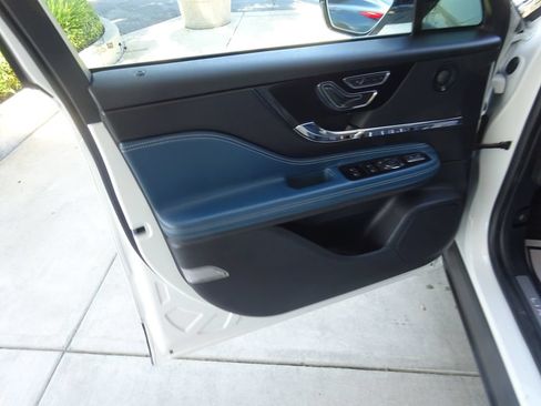 Used 2020 Lincoln Corsair Reserve w/ Beyond Blue Interior Package FWD image 24