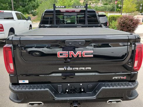 Used 2023 GMC Sierra 1500 AT4 w/ Technology Package AWD/4WD image 11