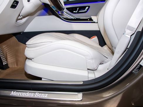 Used 2026 Mercedes-Benz S 580 4MATIC Sedan image 16