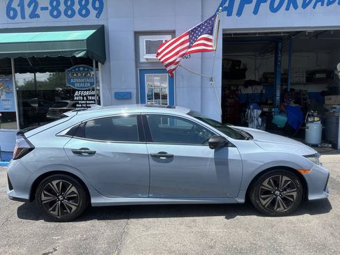 Used 2018 Honda Civic EX image 8